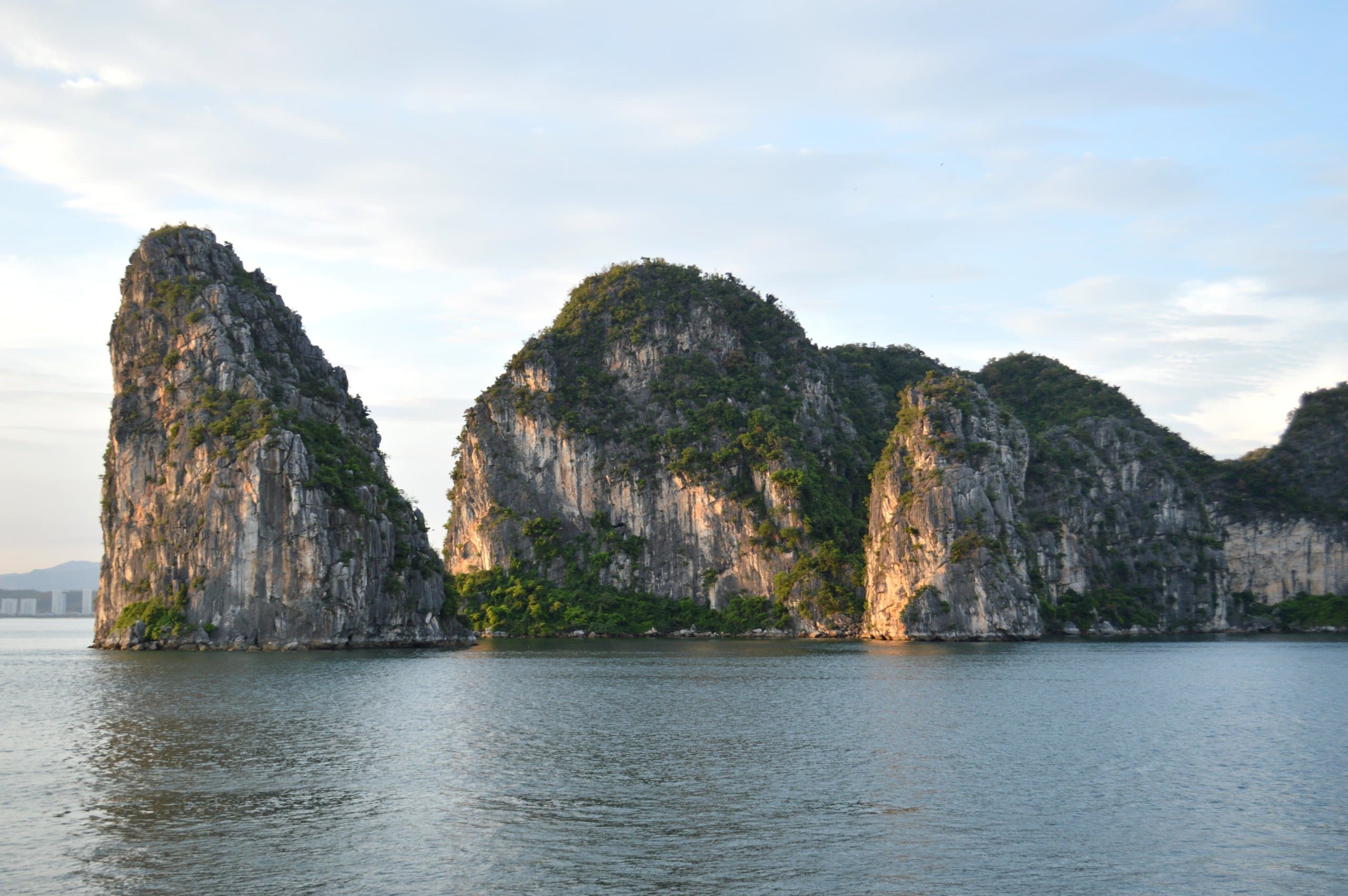 Ra Với Vịnh