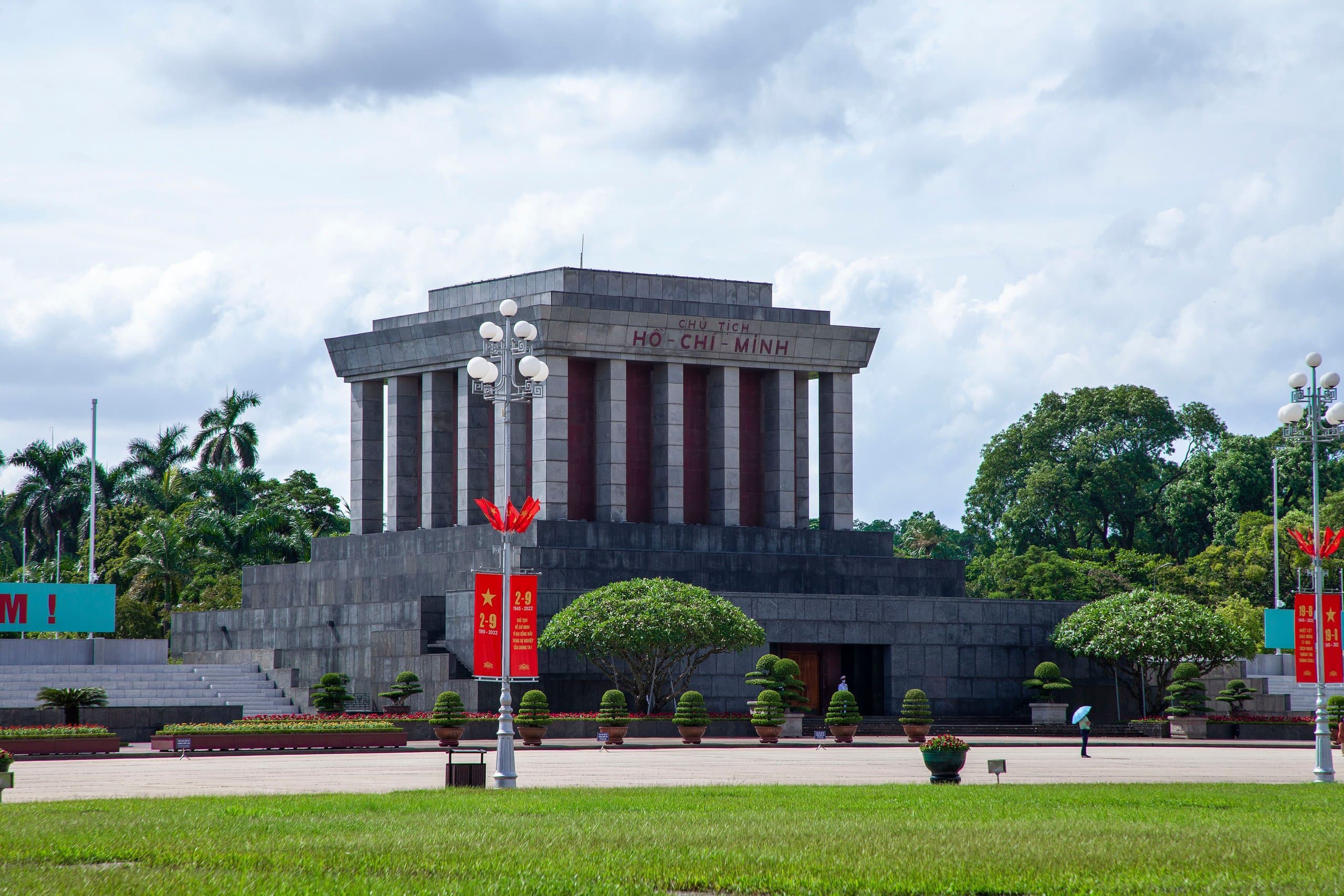 อนุสรณ์สถานและคุกเก่า