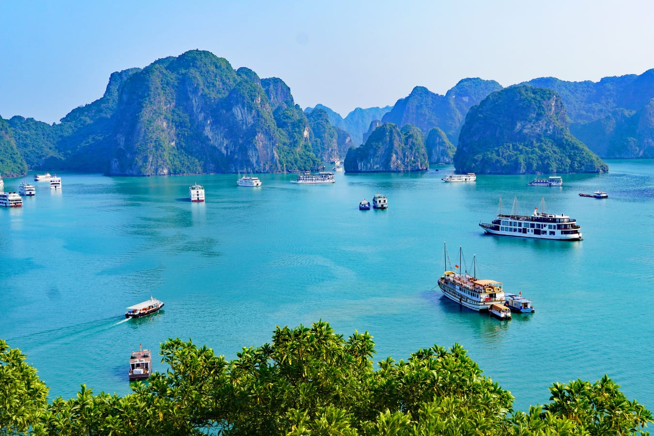 เกาะหินปูนแห่งอ่าวฮาลอง บทปิดท้ายทางภาคเหนือของการเดินทางเวียดนามและกัมพูชาแบบรวมกัน
